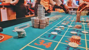 Người chơi trải nghiệm casino trực tuyến trên di động tại Việt Nam